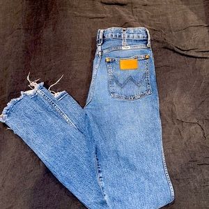 only worn once or twice. Waist:26 Length:32